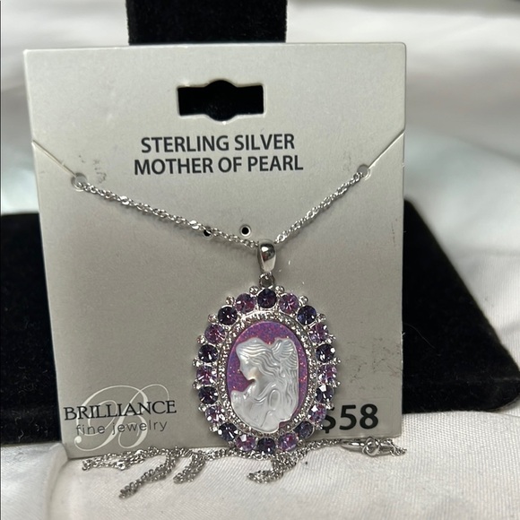Jewelry - Sterling Silver Mother of Pearl Necklace